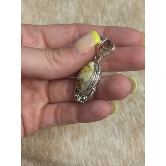 Large Native American Sterling Silver Palomino Turquoise Oval Pendant Necklace - Picture 5 of 11